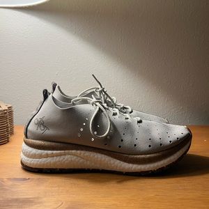 OTBT Alstead Women’s size 8